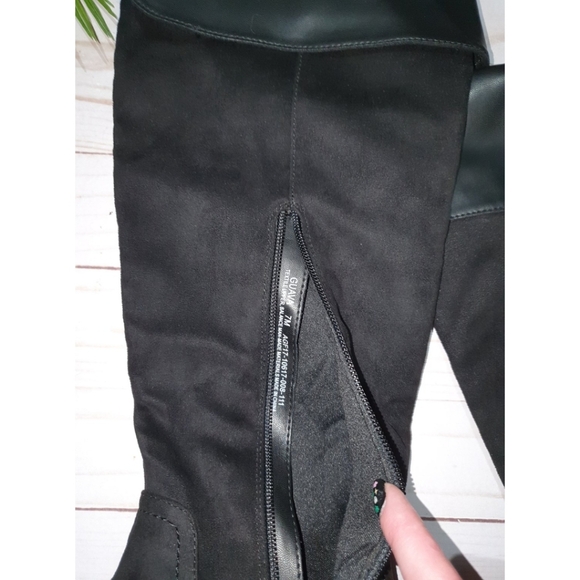 Andrew Geller Women's Suede "Guava" Boots, Tall Over The Knee,  Black, Size 7 - Picture 6 of 11